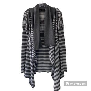 Gyn Long Sleeve 2 Tone Gray Striped Cardigan Sweater Size Medium